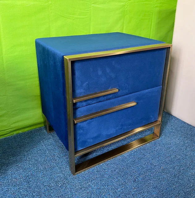 Tables  طاولات