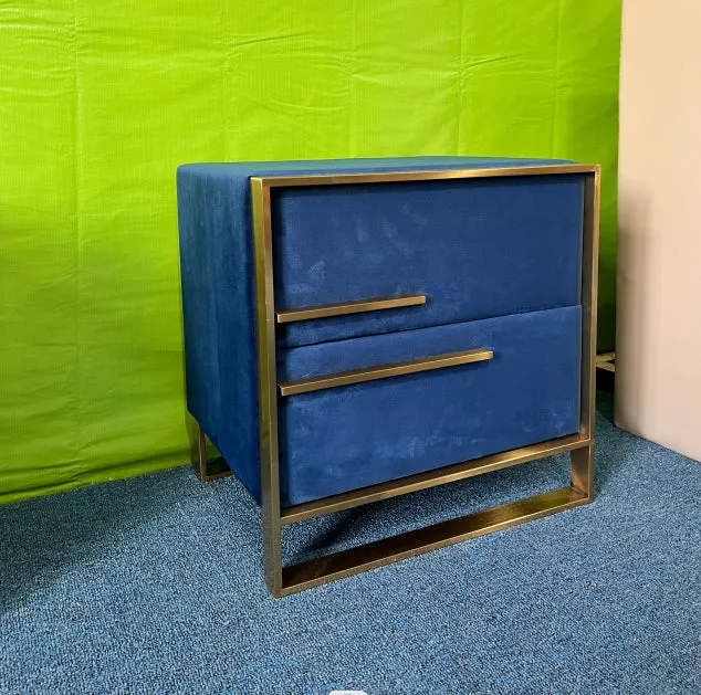 Tables  طاولات